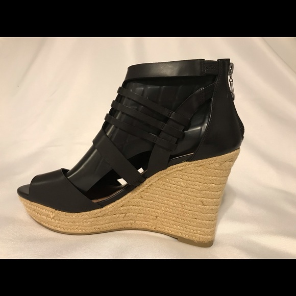 G by Guess - Picture 2 of 4